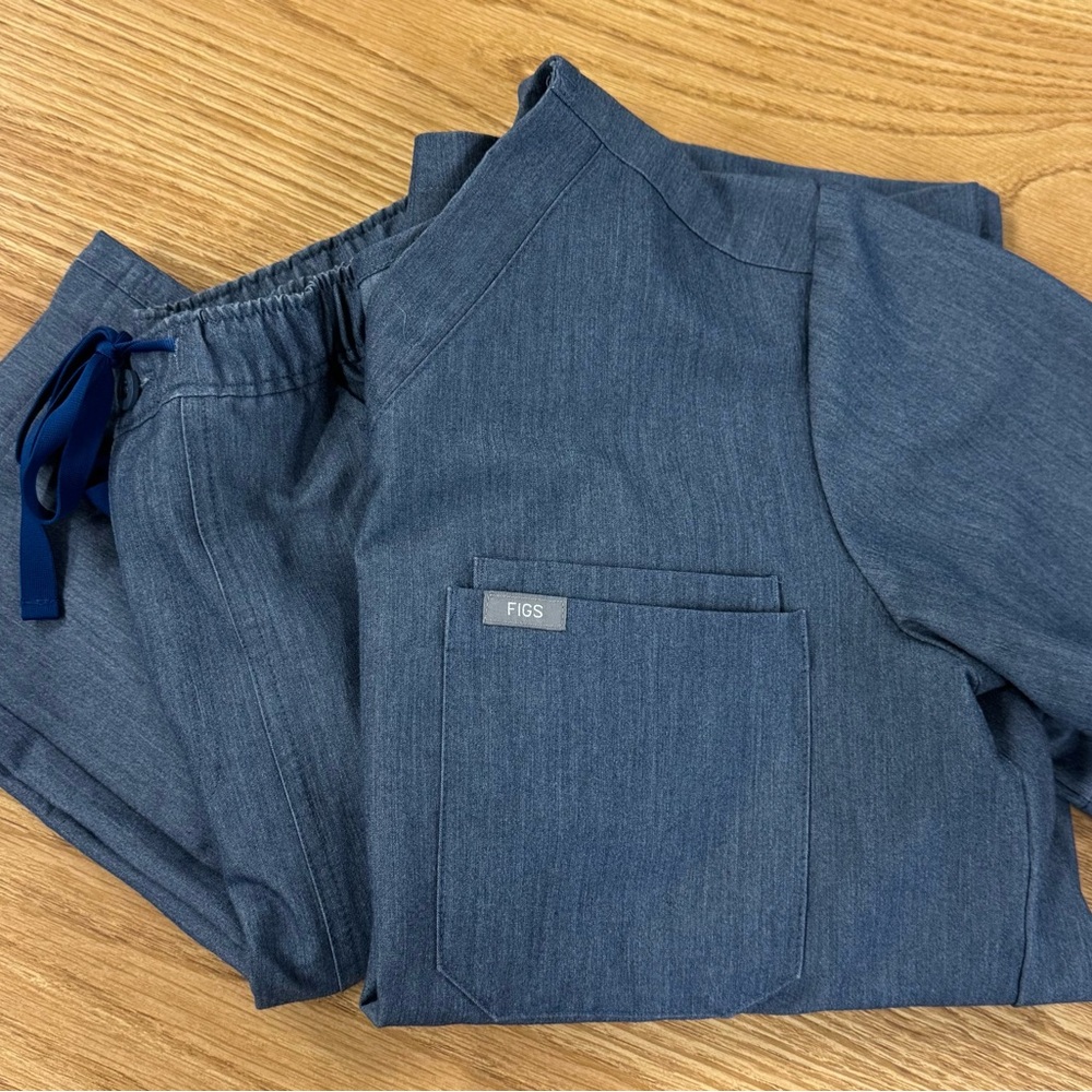 Figs Heathered Denim Scrub Set